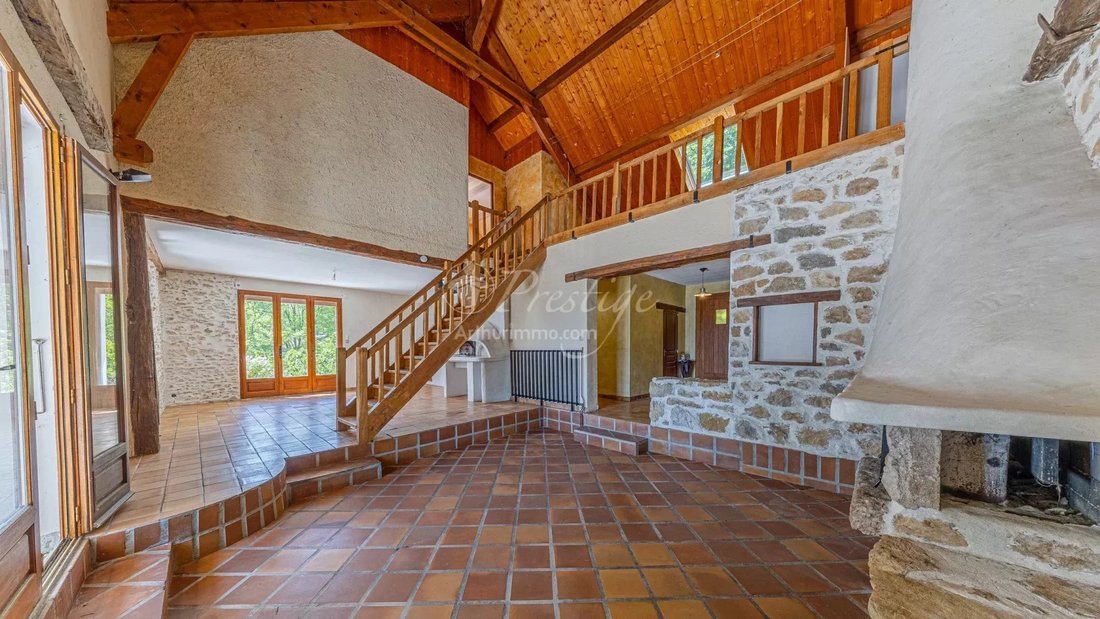 Estate in La Chapelle-du-Mont-du-Chat, Auvergne-Rhône-Alpes, France 5 - 18014393