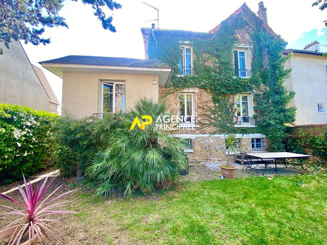 House in L'Union, Sartrouville, France 1 - 18013859
