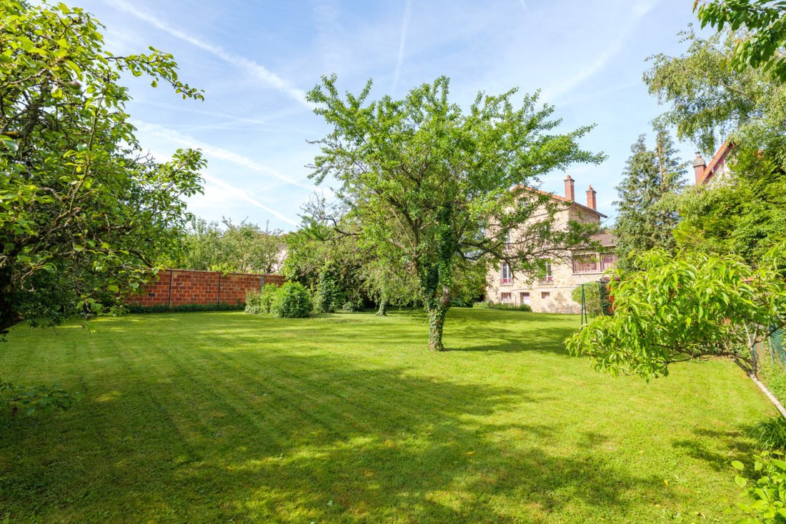 House in Lagny-sur-Marne, Ile-de-France, France 1 - 18013946