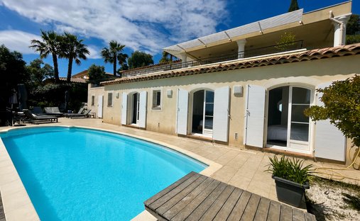Villa in La Londe-les-Maures, Provence-Alpes-Côte d'Azur, France 1