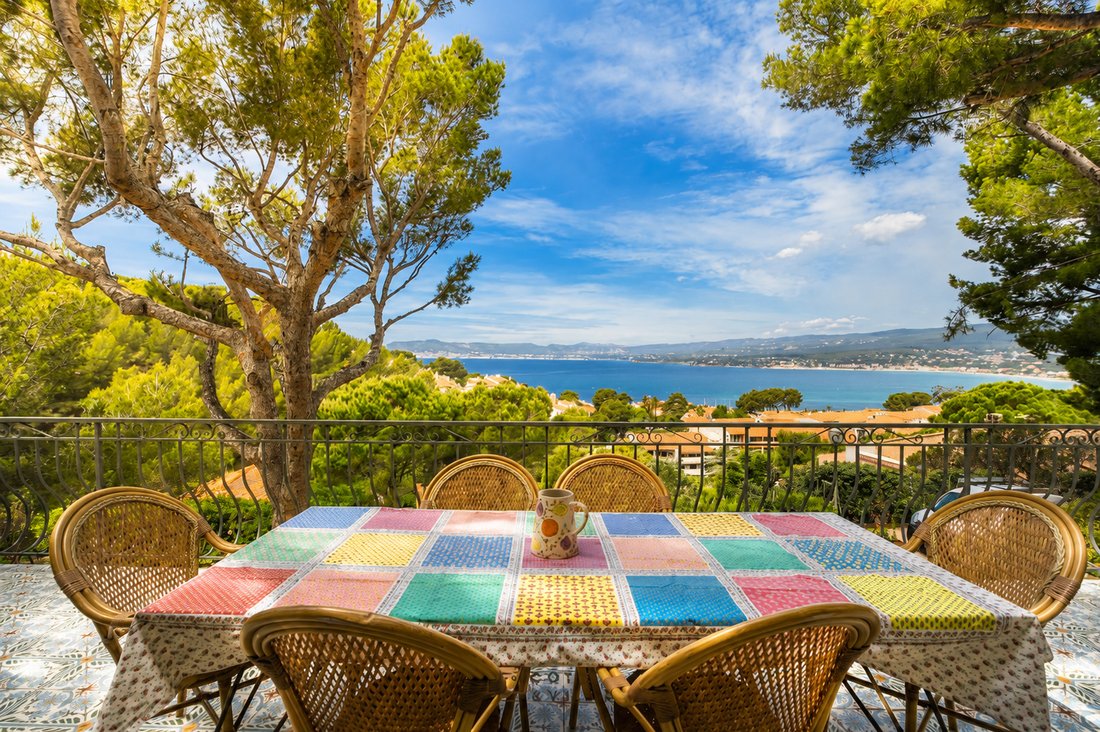 House in Saint-Cyr-sur-Mer, Provence-Alpes-Côte d'Azur, France 2 - 17914437