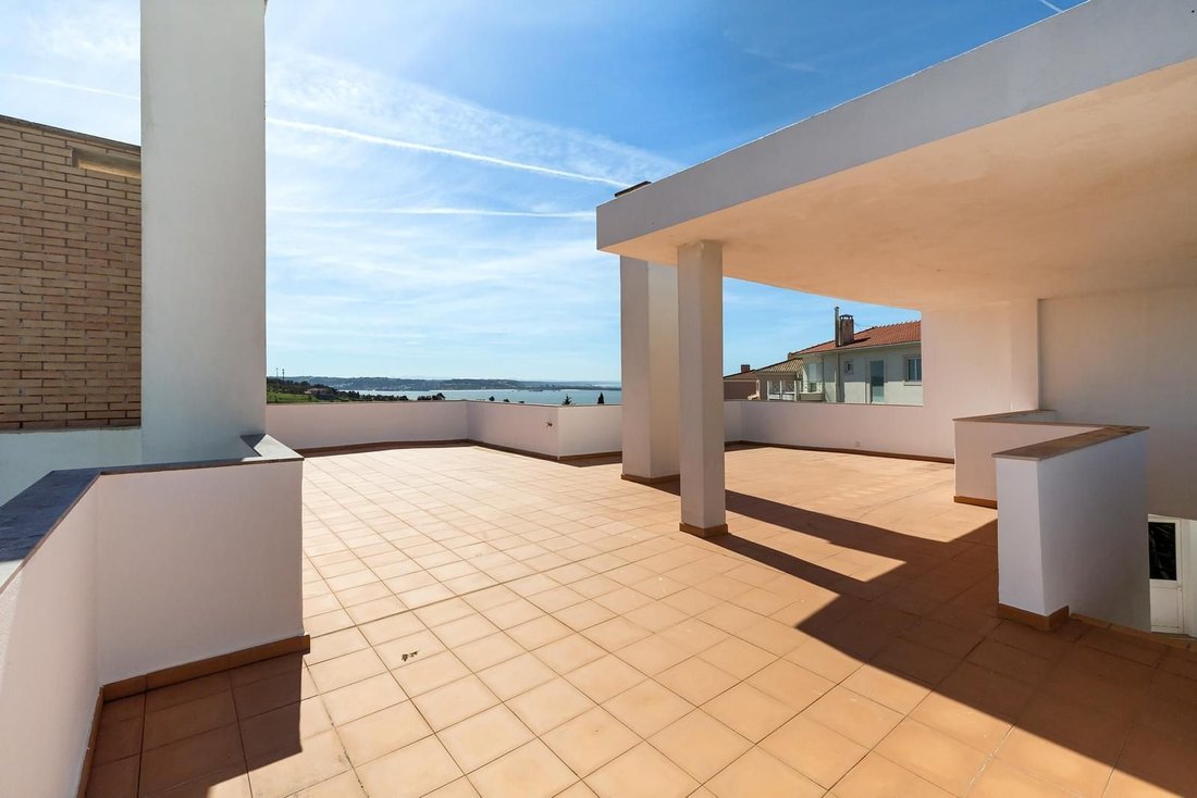 Villa in Oeiras e Sao Juliao da Barra, Paco de Arcos e Caxias, Lisbon, Portugal 1 - 16466107
