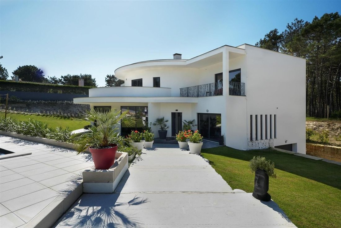 Villa in Amoreira, Leiria District, Portugal 2 - 16468297