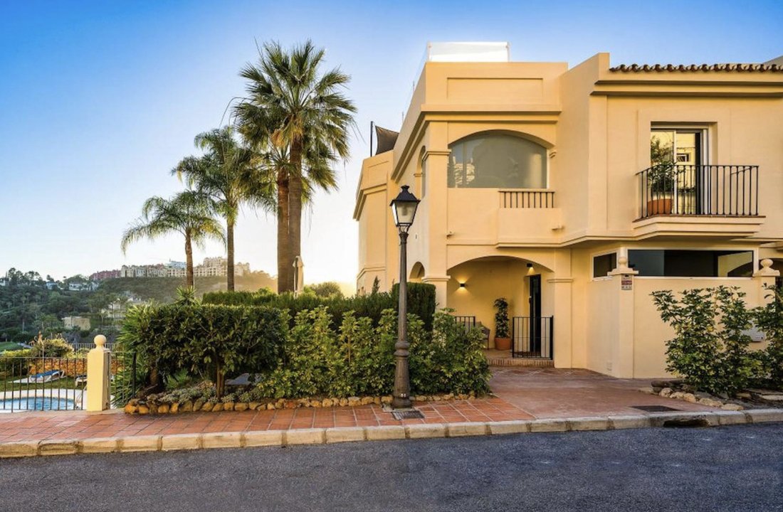 Townhouse in Benahavis, Andalusia, Spain 2 - 18014309