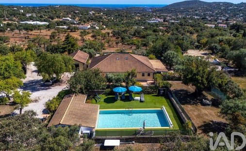 Villa in Santa Bárbara de Nexe, Algarve, Portugal 1