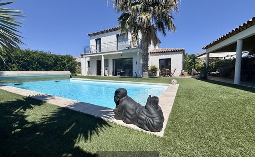 House in Les Mauniers, La Farlède, France 1