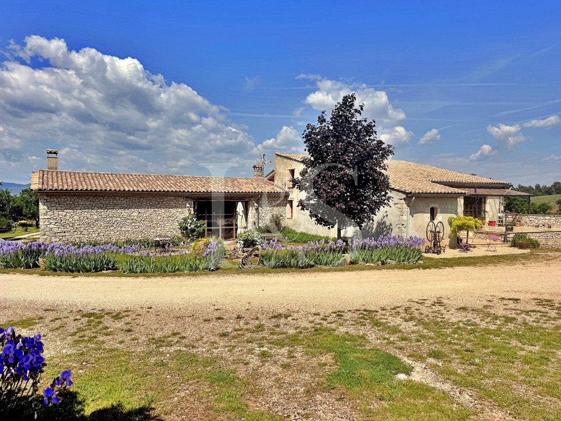 Casa en Sault, Provenza-Alpes-Costa Azul, Francia 3 - 17899529