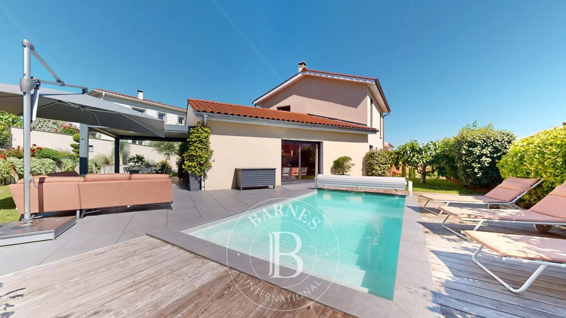 House in Soucieu-en-Jarrest, Auvergne-Rhône-Alpes, France 2 - 18014385