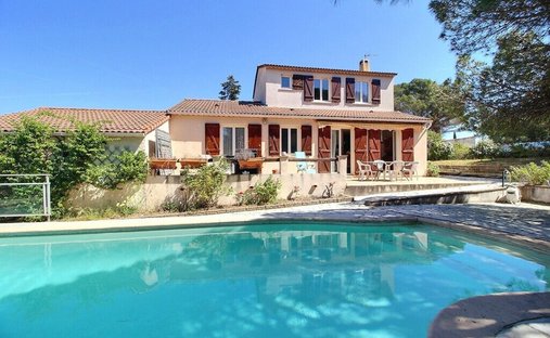 House in Ecarts, Roquebrune-sur-Argens, France 1