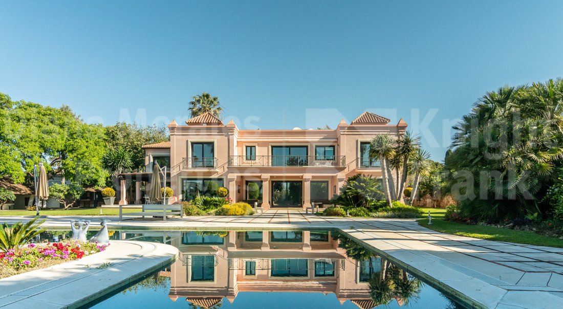 Villa in Estepona, Andalusia, Spain 1 - 14872188