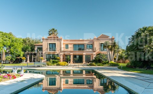 Villa in Estepona, Andalusien, Spanien 1