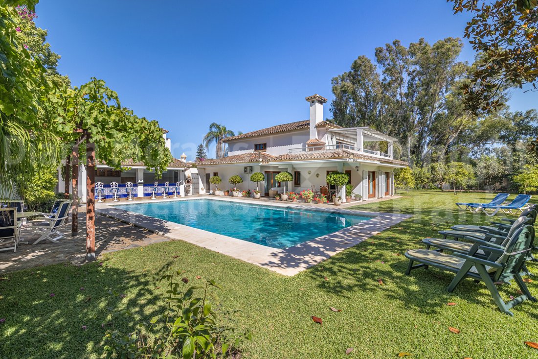Villa in Cancelada, Estepona, Andalusia 1 - 17862890