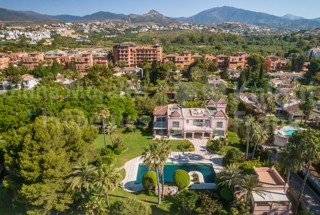Villa in Estepona, Andalusia, Spain 2 - 14872188