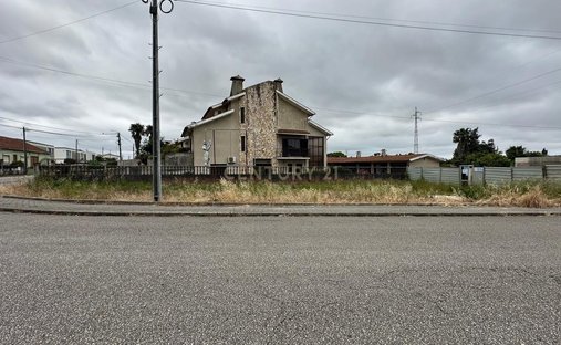 Land in Aradas, Aveiro, Portugal 1
