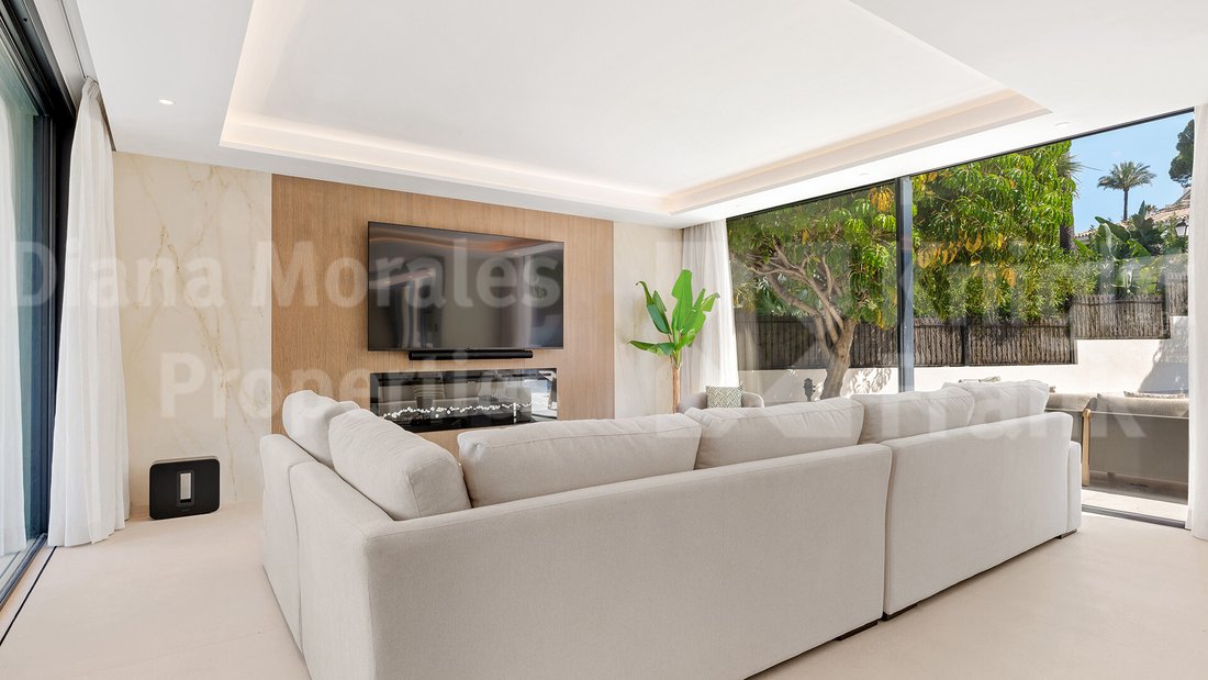 Villa in Nueva Andalucia, Marbella, Spain 4 - 15689284