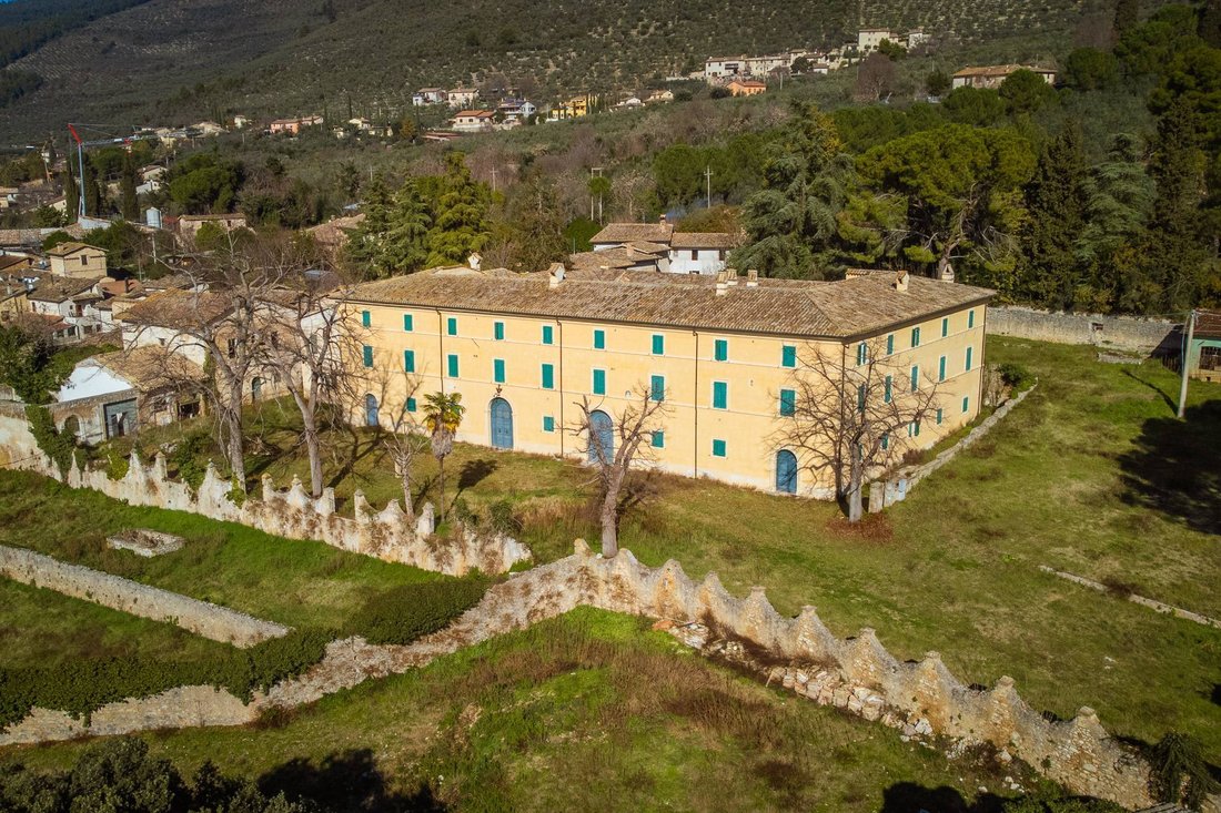 House in Campello sul Clitunno, Umbria, Italy 3 - 17218708