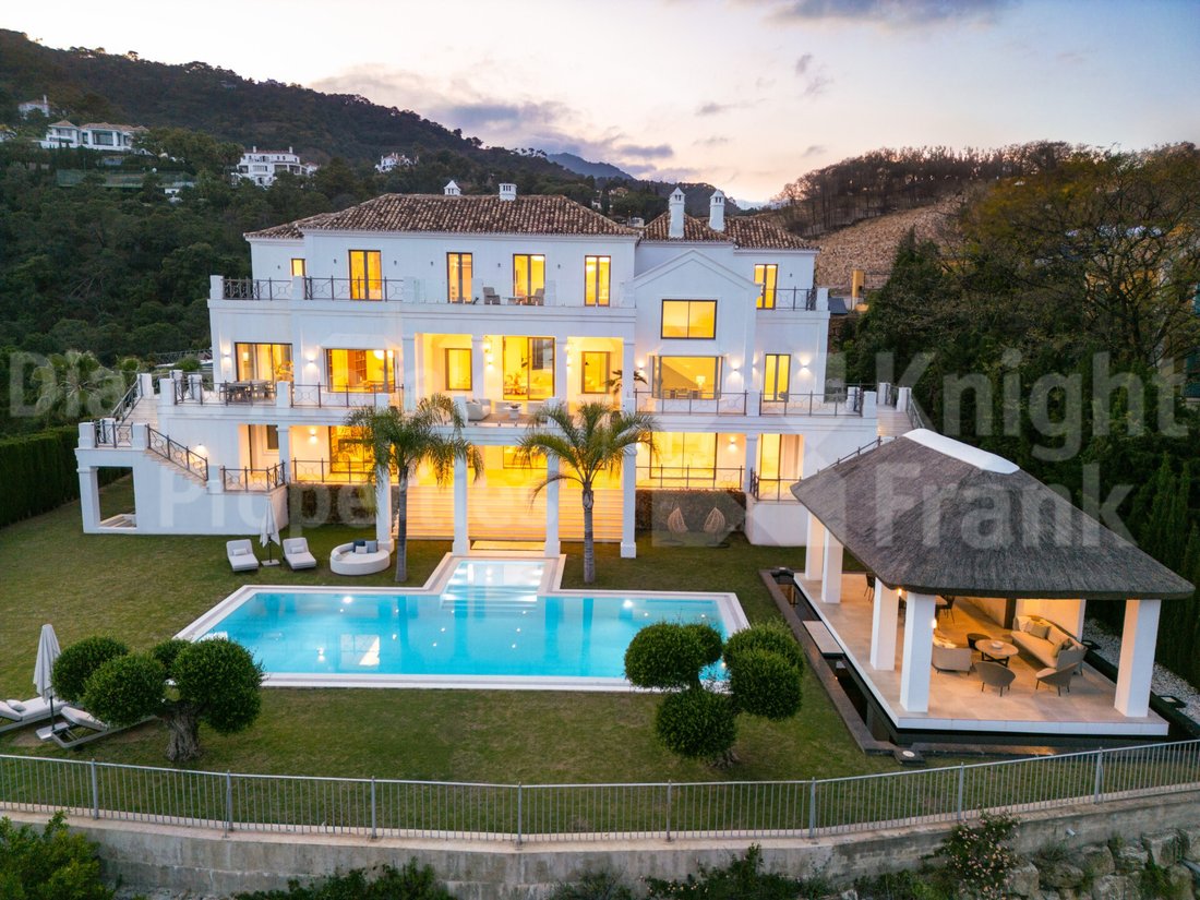 Villa in El Madroñal, Benahavis, Spain 1 - 15760979