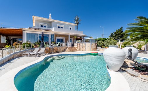Villa in Praia da Luz, Algarve, Portugal 1