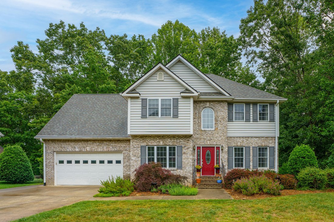 House in Asheville, North Carolina, United States 1 - 18014648