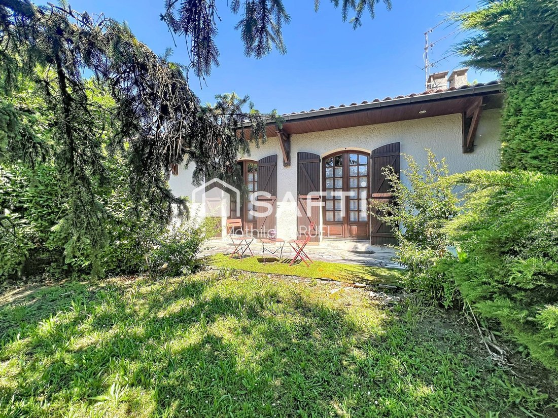 House in Mérignac, Nouvelle-Aquitaine, France 1 - 16398002