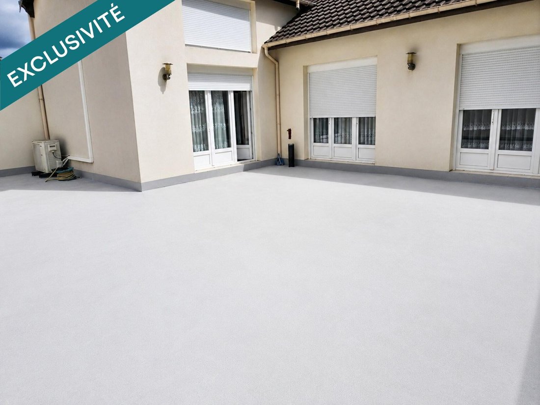 House in Bobigny, Ile-de-France, France 2 - 18015401