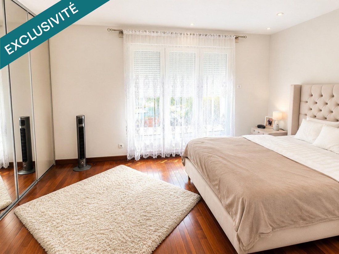 House in Bobigny, Ile-de-France, France 4 - 18015401