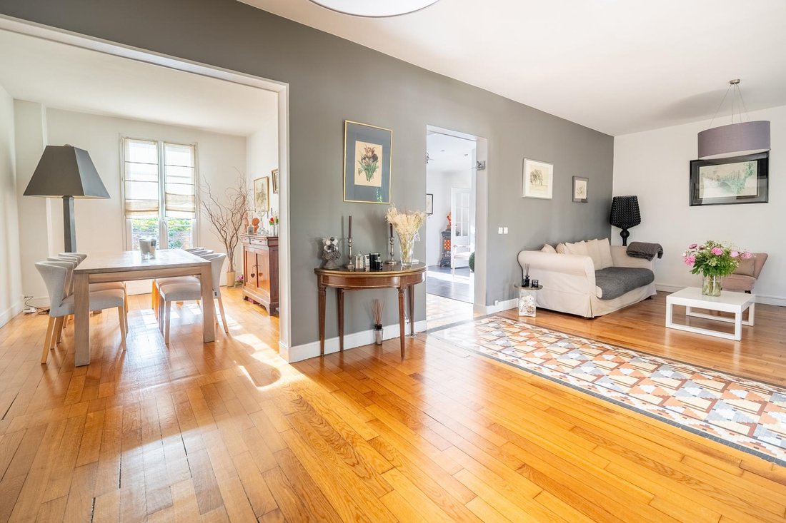 House in Chennevieres-sur-Marne, Ile-de-France, France 3 - 18015415