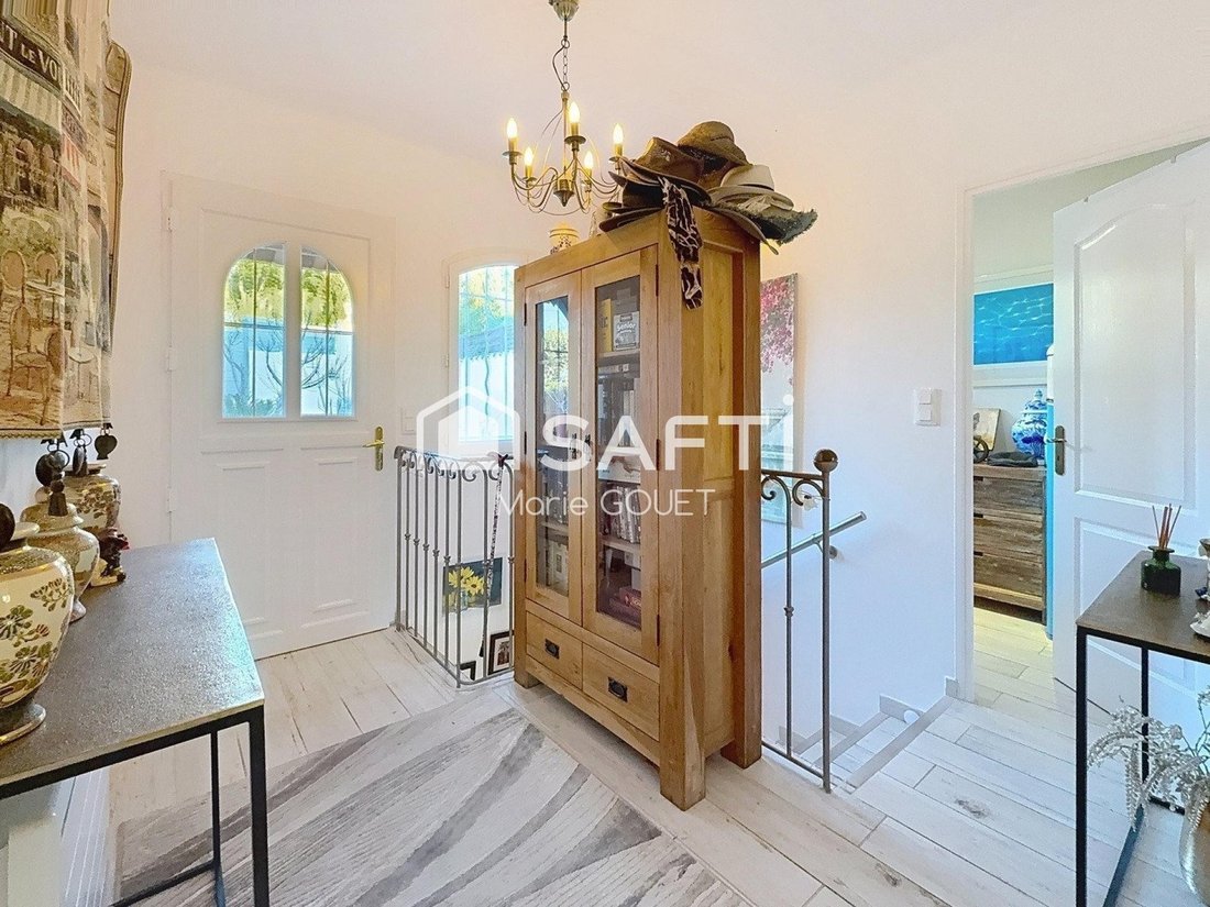 House in Exterieurs, Frejus, France 3 - 18015319