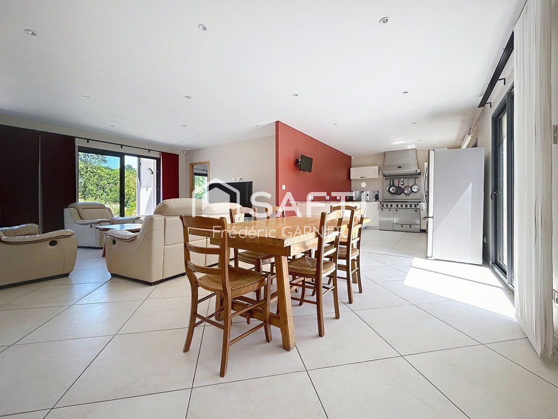House in Ferolles-Attilly, Ile-de-France, France 3 - 18015356