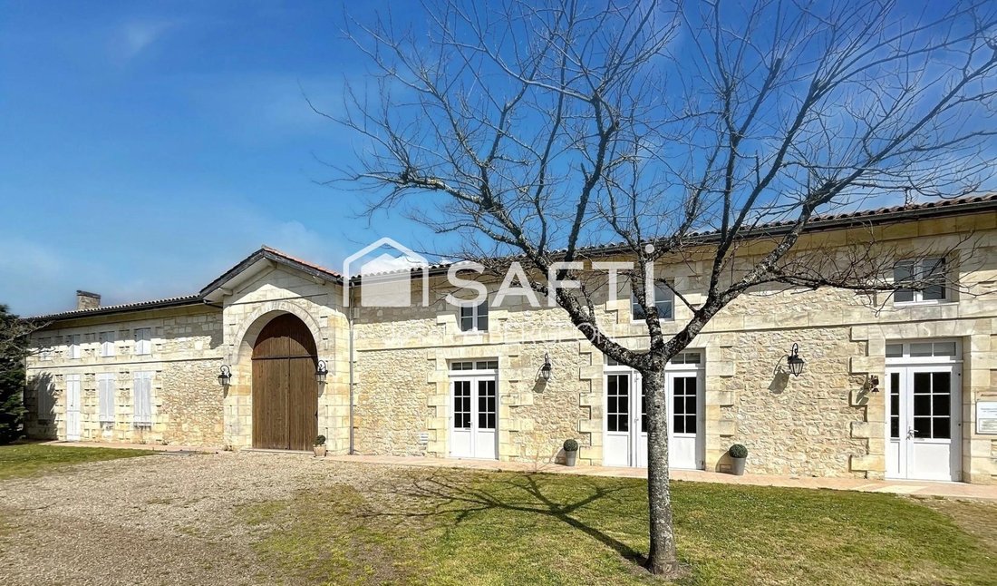 House in Fronsac, Nouvelle-Aquitaine, France 3 - 18015354