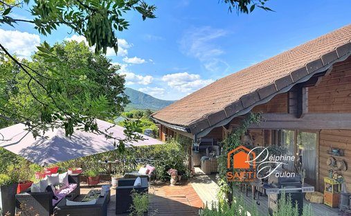 House in Cuzieu, Auvergne-Rhône-Alpes, France 1