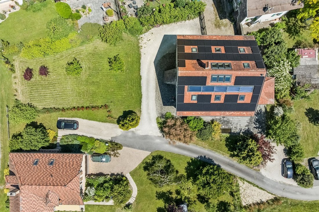 Yvorne, Vaud, Switzerland 3 - 18014591