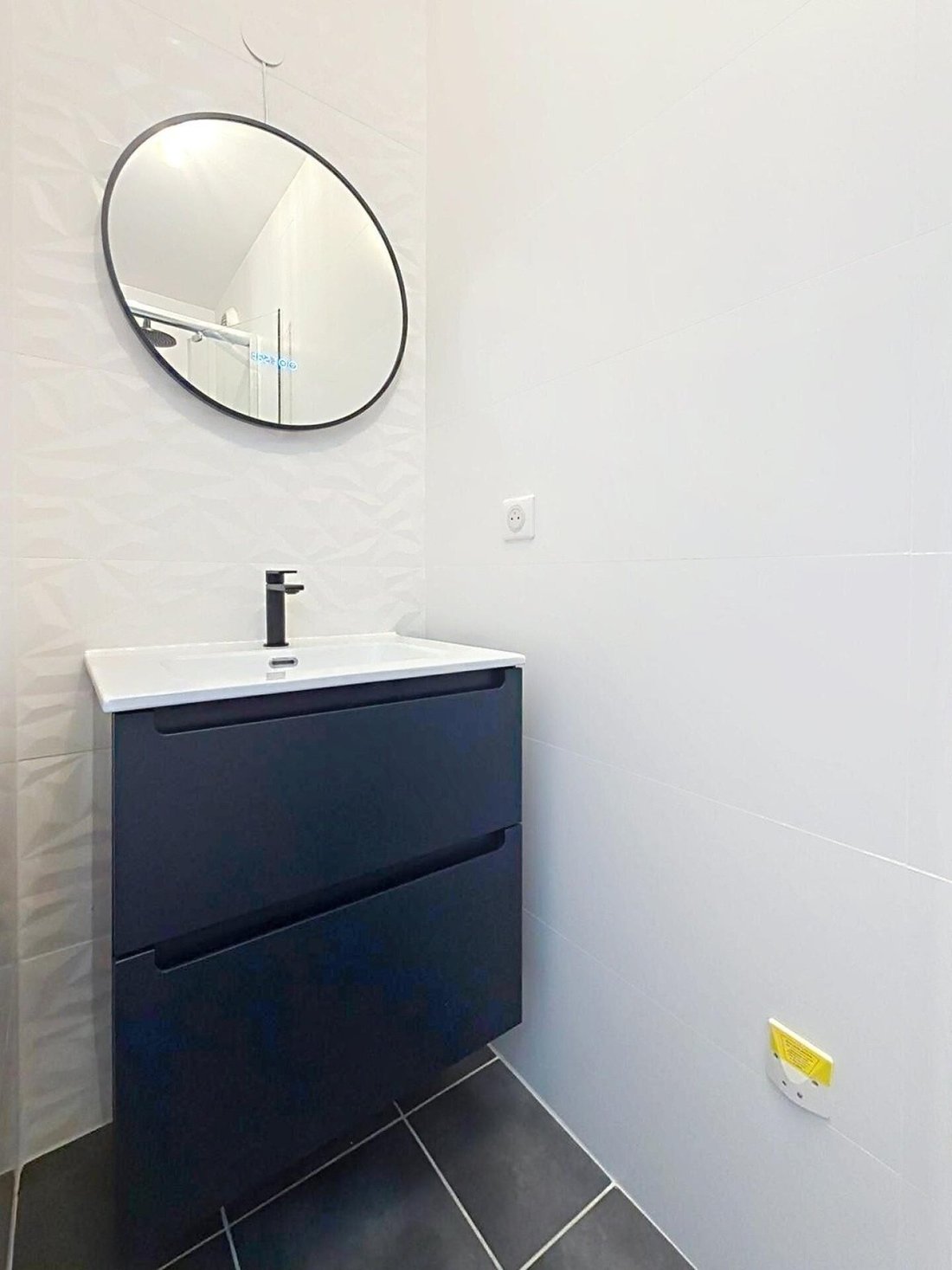 Apartment in Anatole France, Le Plessis-Robinson, France 5 - 17511449
