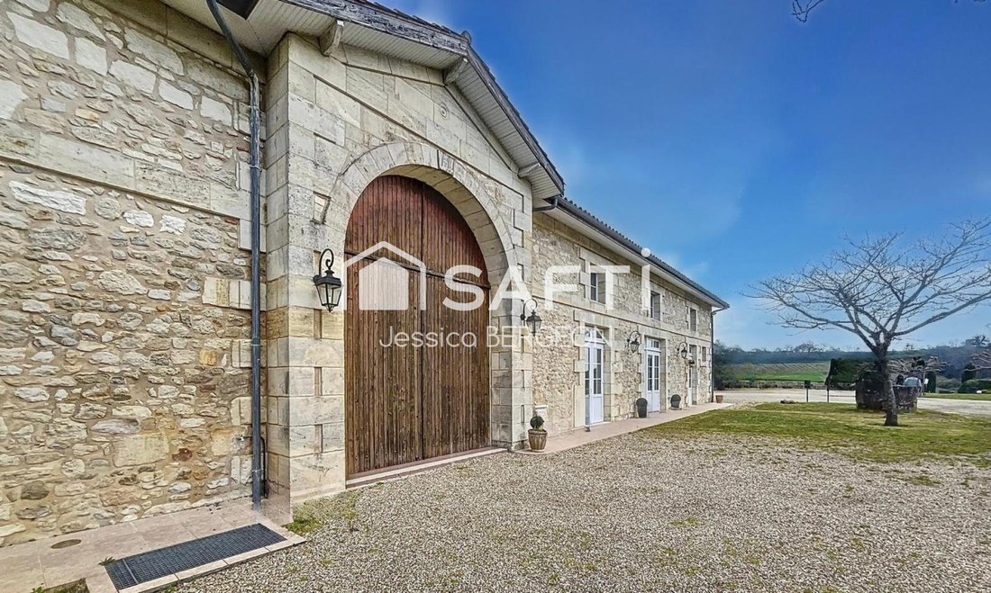 House in Fronsac, Nouvelle-Aquitaine, France 5 - 18015354