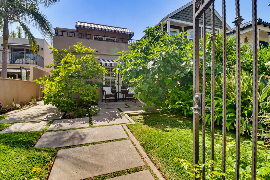 Coronado, California, United States 2 - 18014610