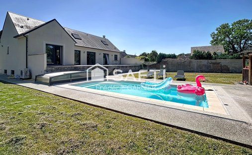 House in Ferolles-Attilly, Ile-de-France, France 1