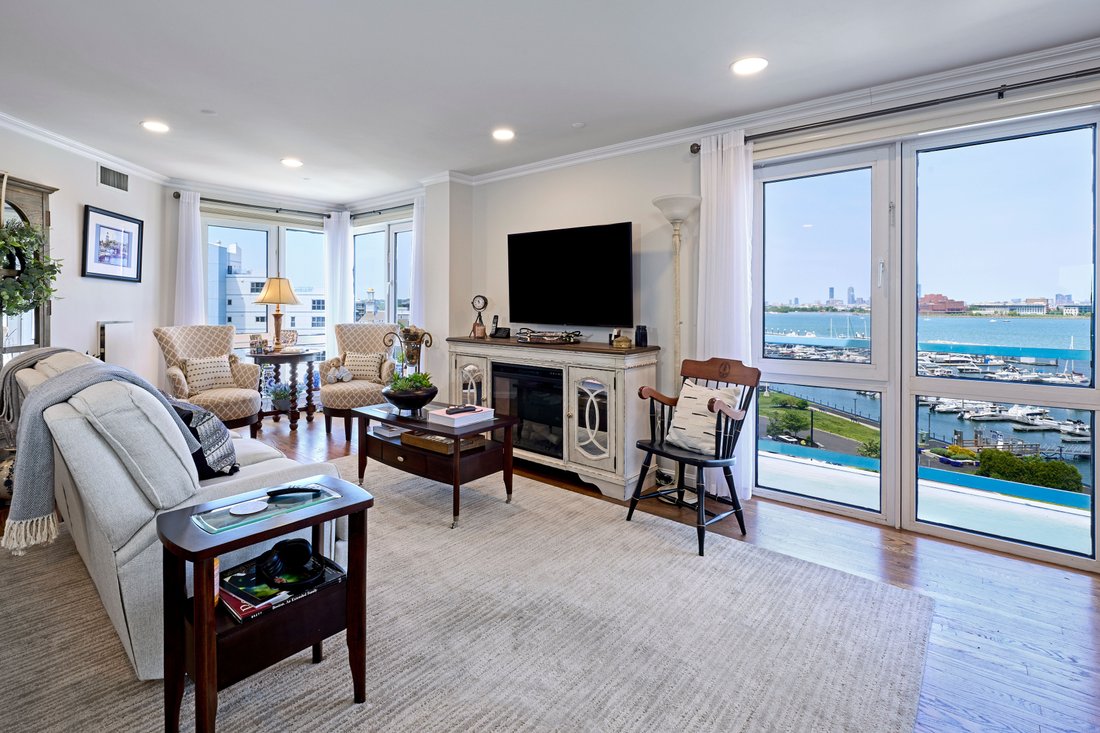 Condo in Quincy, Massachusetts, United States 1 - 18014628