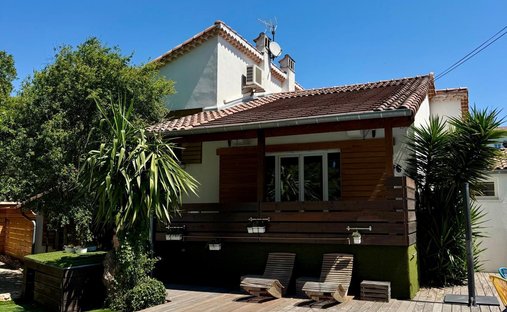 House in Toulon, Provence-Alpes-Côte d'Azur, France 1