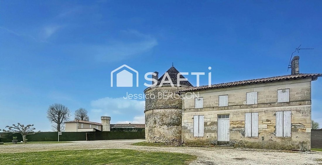 House in Fronsac, Nouvelle-Aquitaine, France 1 - 18015354