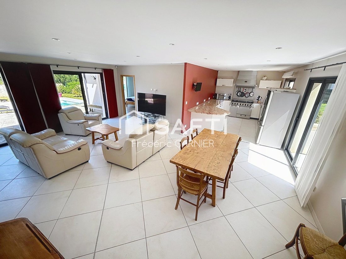 House in Ferolles-Attilly, Ile-de-France, France 2 - 18015356