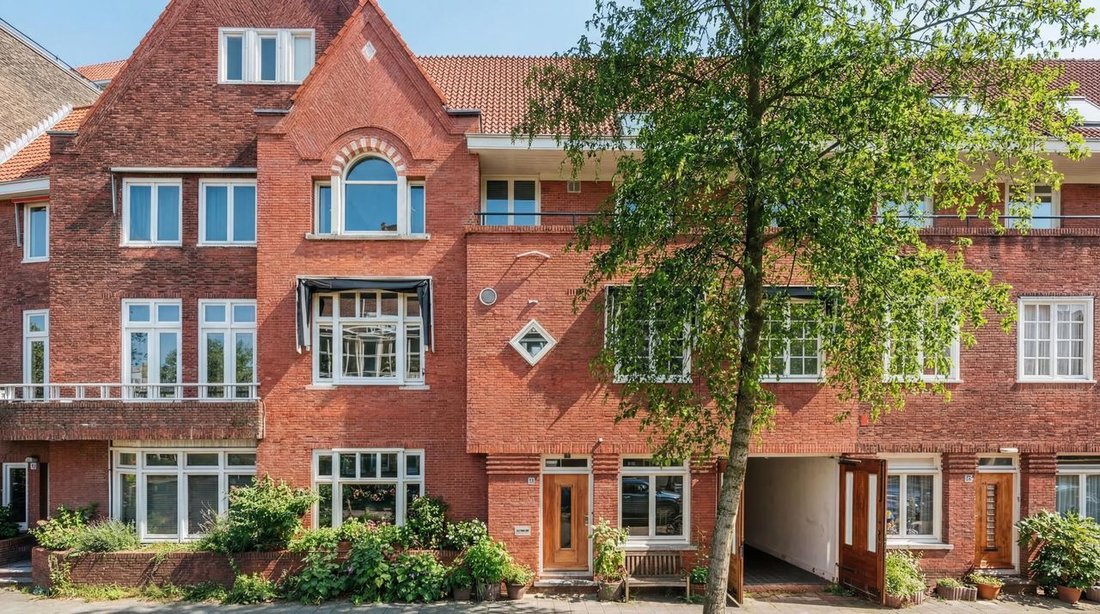 Villa in Apollobuurt, North Holland, Netherlands 2 - 18014882