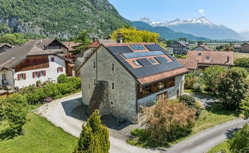 Yvorne, Vaud, Switzerland 1