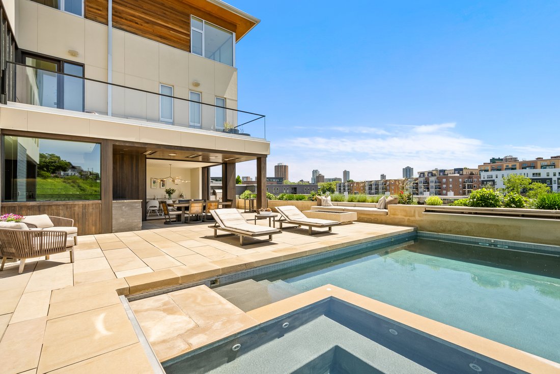 Condo in Milwaukee, Wisconsin, United States 4 - 18014638