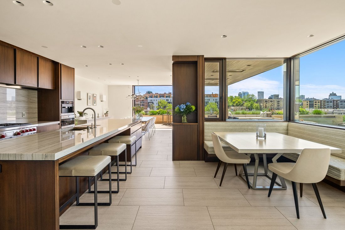 Condo in Milwaukee, Wisconsin, United States 3 - 18014638