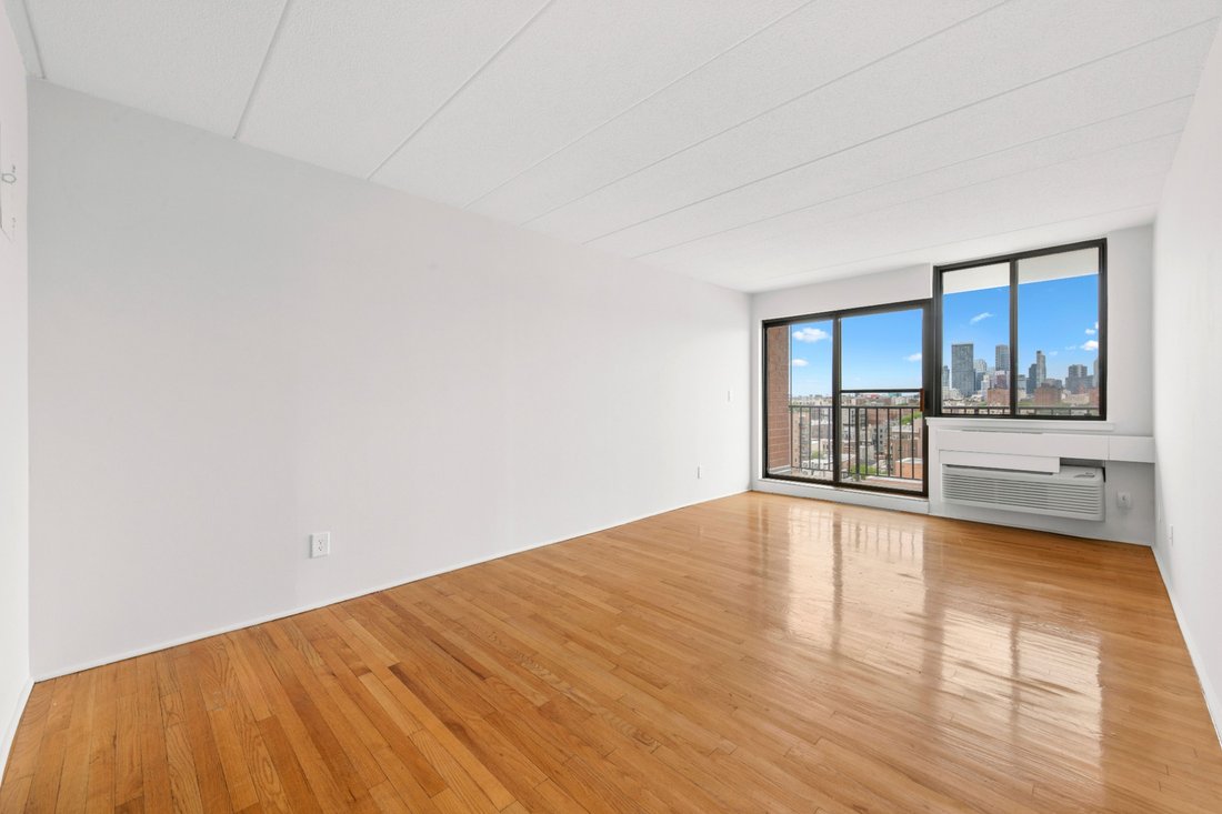 Condo in New York, New York, United States 2 - 18014580
