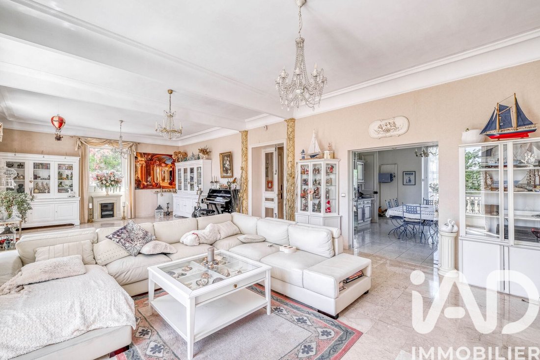 House in Lagny-sur-Marne, Ile-de-France, France 3 - 17361724