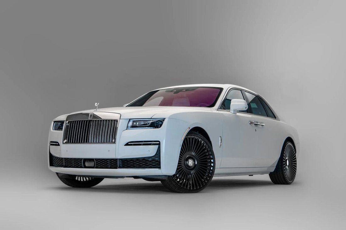 Sedan in Miami, FL, United States 4 - 18014750