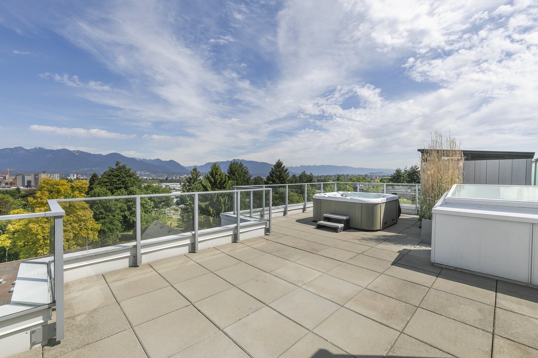 Condo in Vancouver, British Columbia, Canada 2 - 18014647