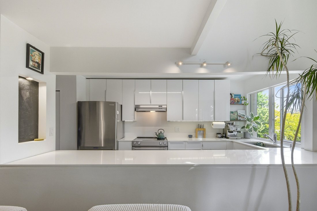 Condo in Vancouver, British Columbia, Canada 2 - 18014570
