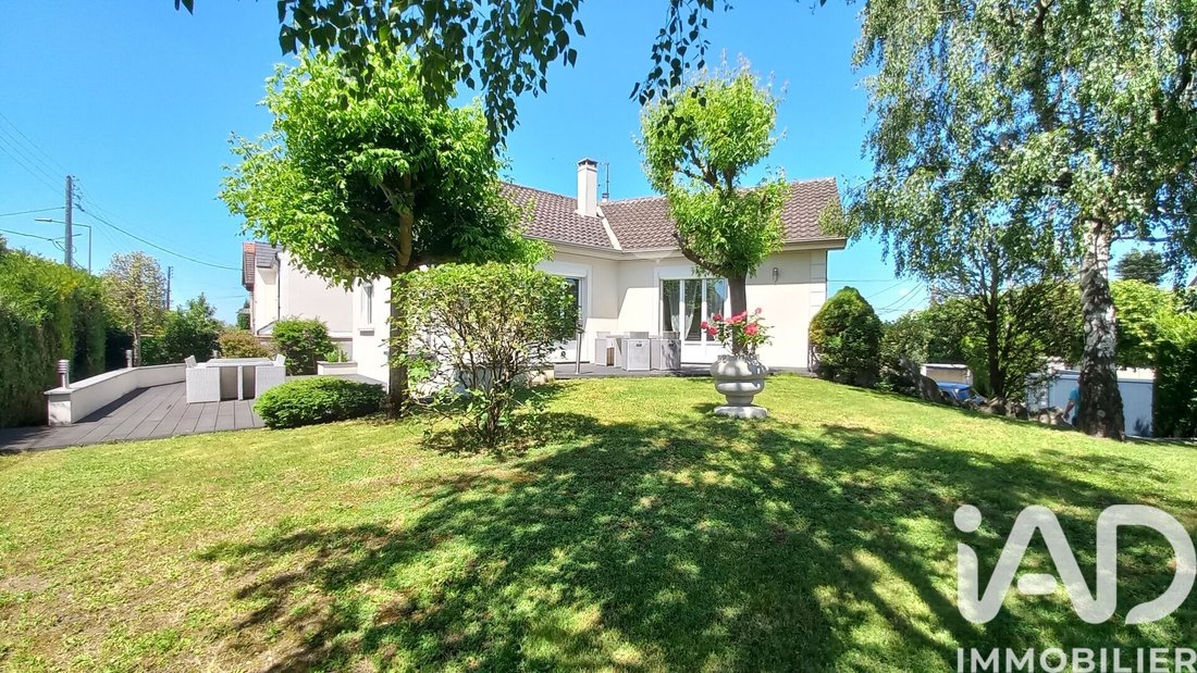 House in Bord de Marne, Champs-sur-Marne, France 1 - 16273144
